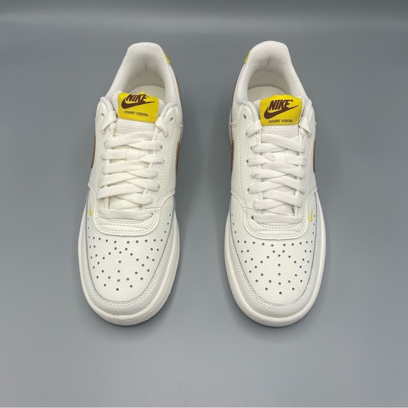 Chic and Comfortable: Nike Women's Court Vision Low - Sail/Yellow/Brown Size 7.5 - Picture 7 of 14